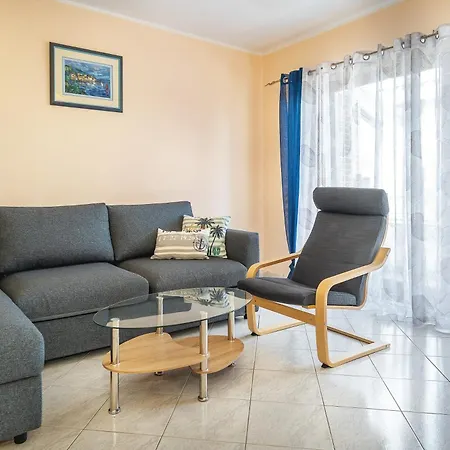 Apartment Mirna